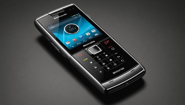 Explorez le motorola razr 50 ultra : design et technologie à la pointe